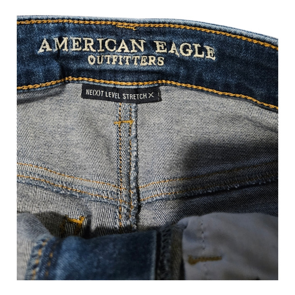 American Eagle Outfitters Next Level Stretch Size 4 Blue Denim Distressed Shorts - Picture 2 of 7